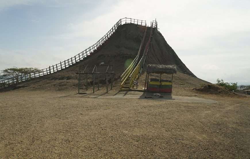 Cartagena Mud Volcano and Pink Sea Private Tour Cartagena For Travelers
