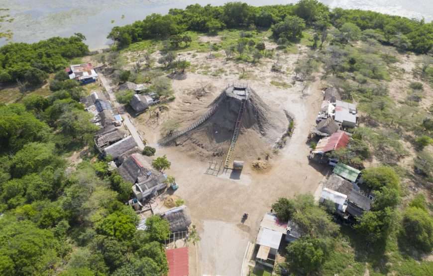 Cartagena Mud Volcano and Pink Sea Private Tour Cartagena For Travelers