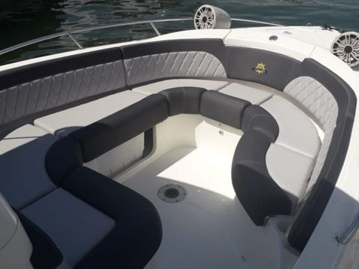 Cartagena Rental Boat 29ft 4
