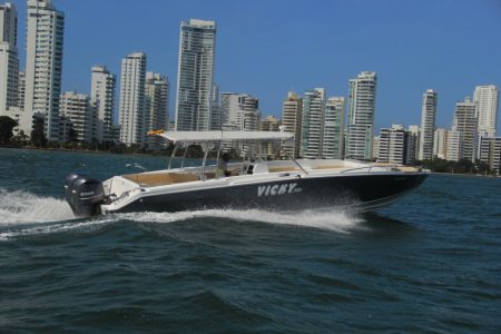 Cartagena Rental boat 42 ft 12