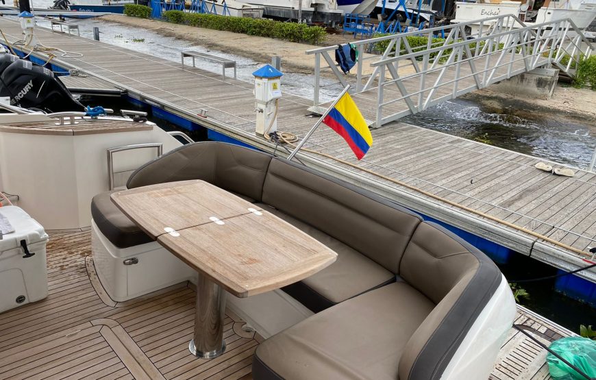 43 ft Yacht Princess – 11 Guests