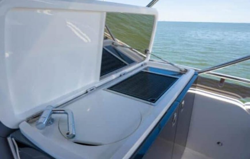 43 ft Yacht Princess – 11 Guests