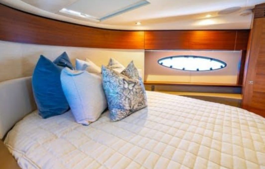 43 ft Yacht Princess – 11 Guests