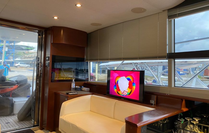 43 ft Yacht Princess – 11 Guests