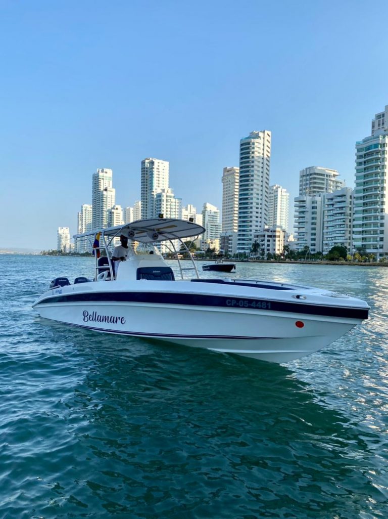 Cartagena For Travelers 13 Barco privativo Bellamare de 29 pés