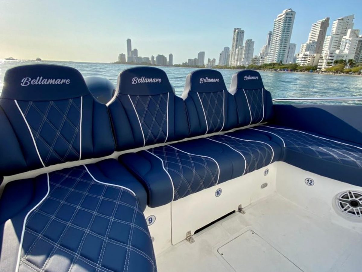 Cartagena rental boat 30ft 5