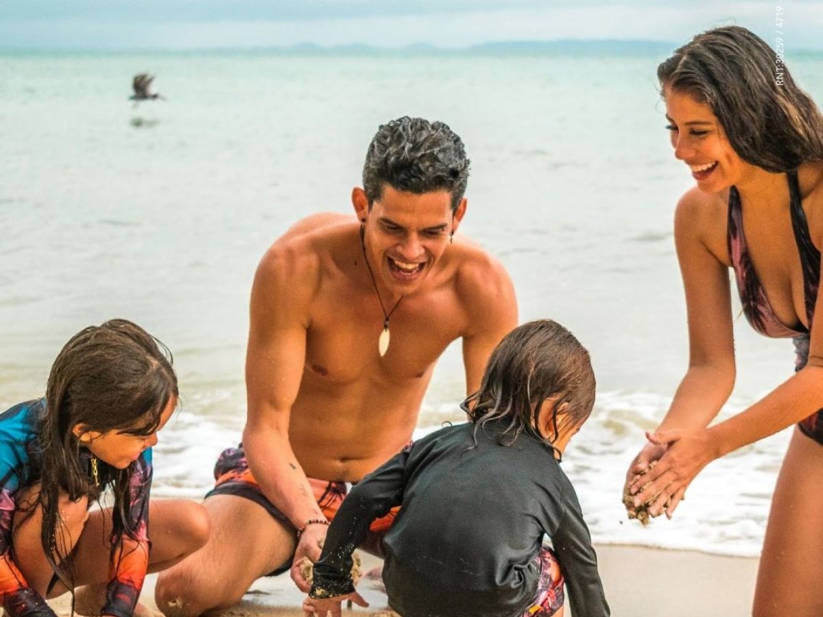 Encanto island Family