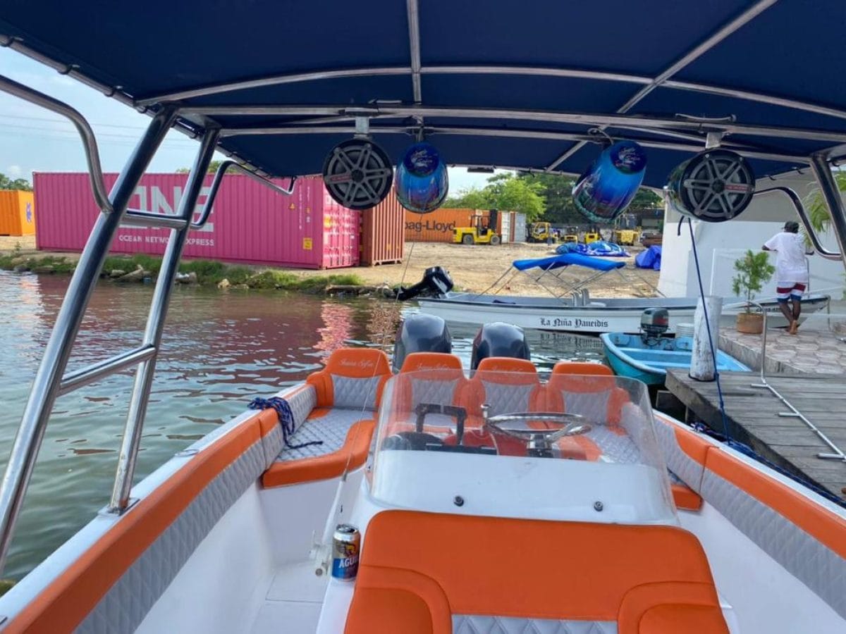 29 ft boat Cartagena charter-5