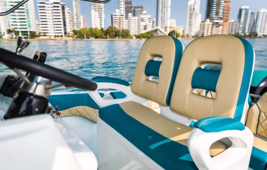 29 ft Boat Uchalex – 9 Guests