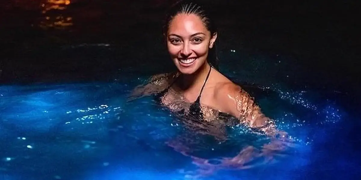 Swimming with bioluminescent plankton in the Rosario Islands