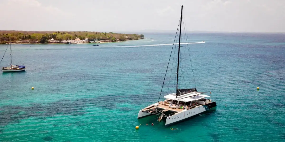 Bonavida catamaran sailing among the islands