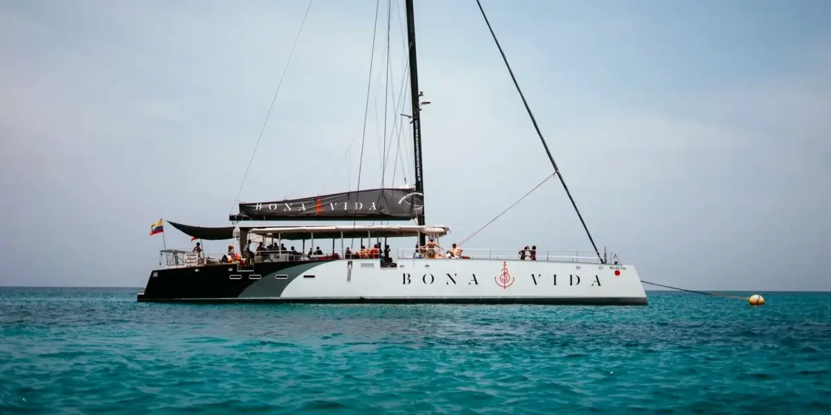 Bonavida sailing catamaran seen from the side