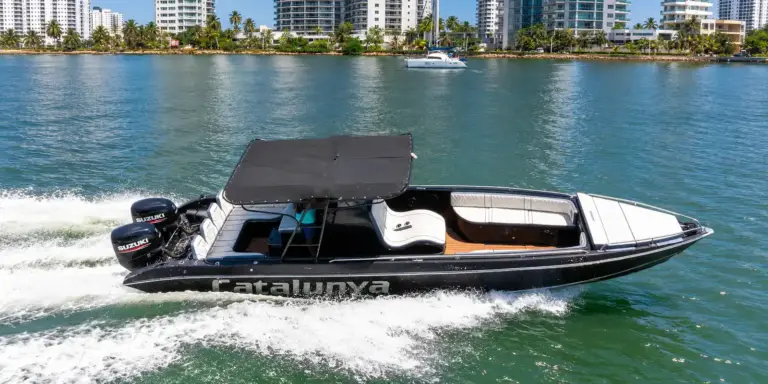 33 ft Private Boat Catalunya