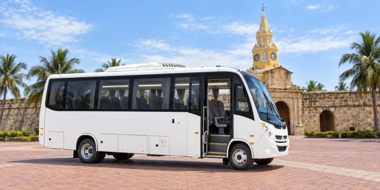 Cartagena For Travelers 23 Traslado de ônibus · até 24 pessoas