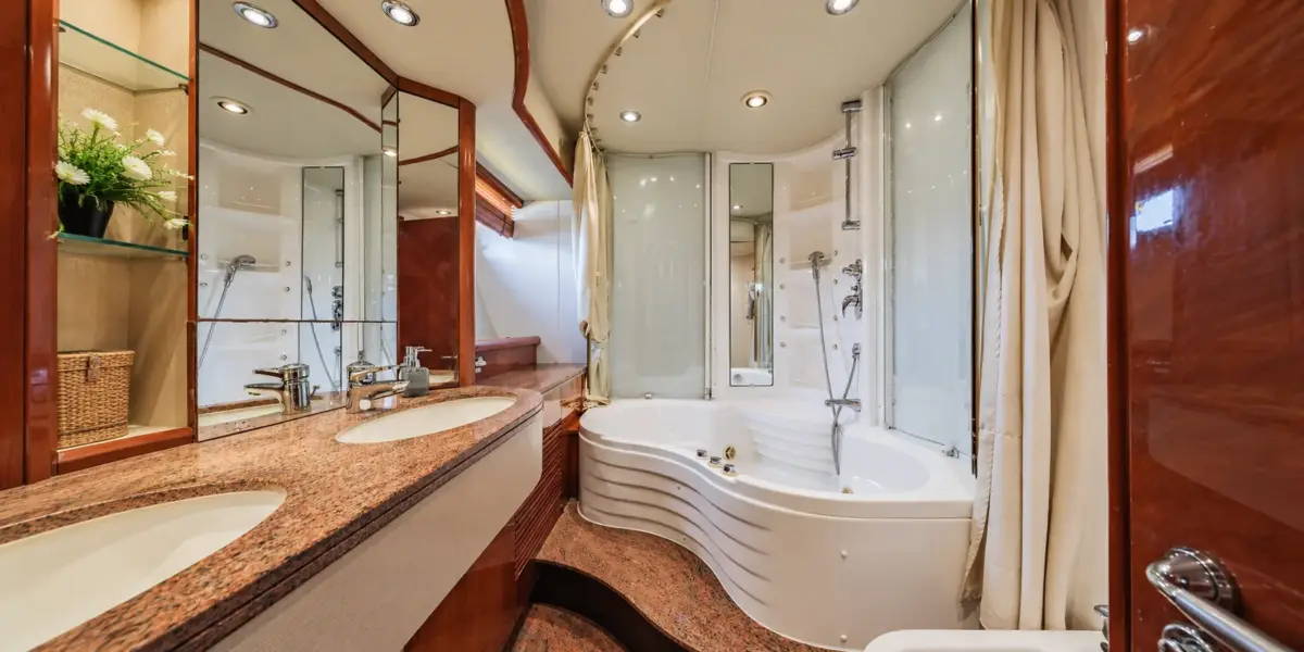 Master bathroom with jacuzzi on the Martlet yacht