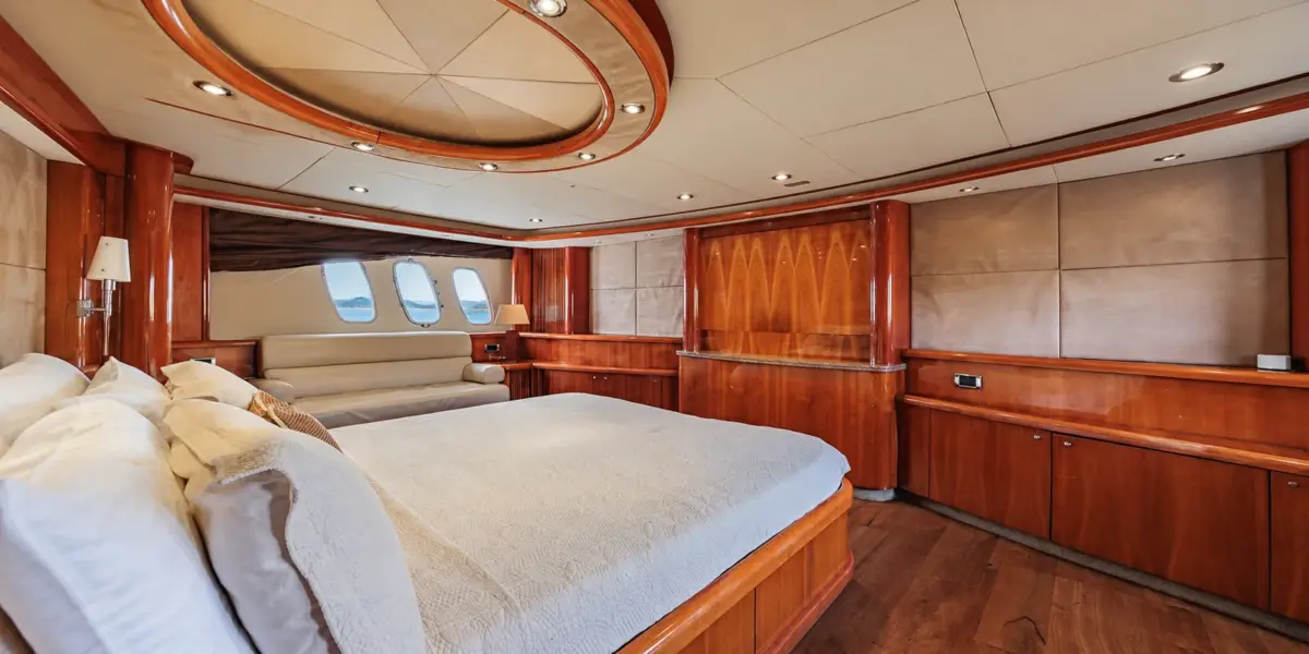 Master suite with king-size bed on the Martlet yacht