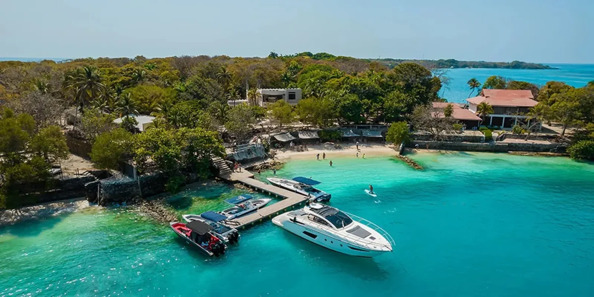 Pier and yachts at Paue Beach Club, Rosario Islands