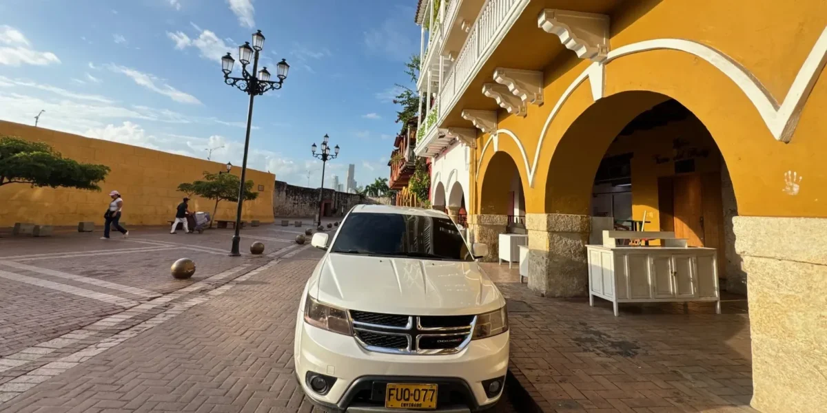 Front view of our private transfer SUV in Cartagena Old Town