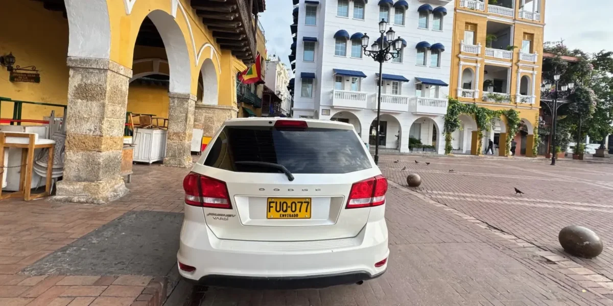 Rear of the Dodge Journey SUV for airport transfers in Cartagena