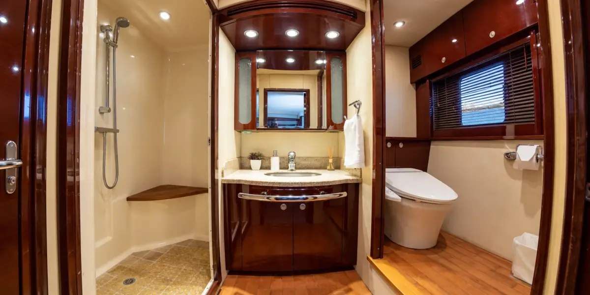 Bathroom with shower on the Suerte yacht