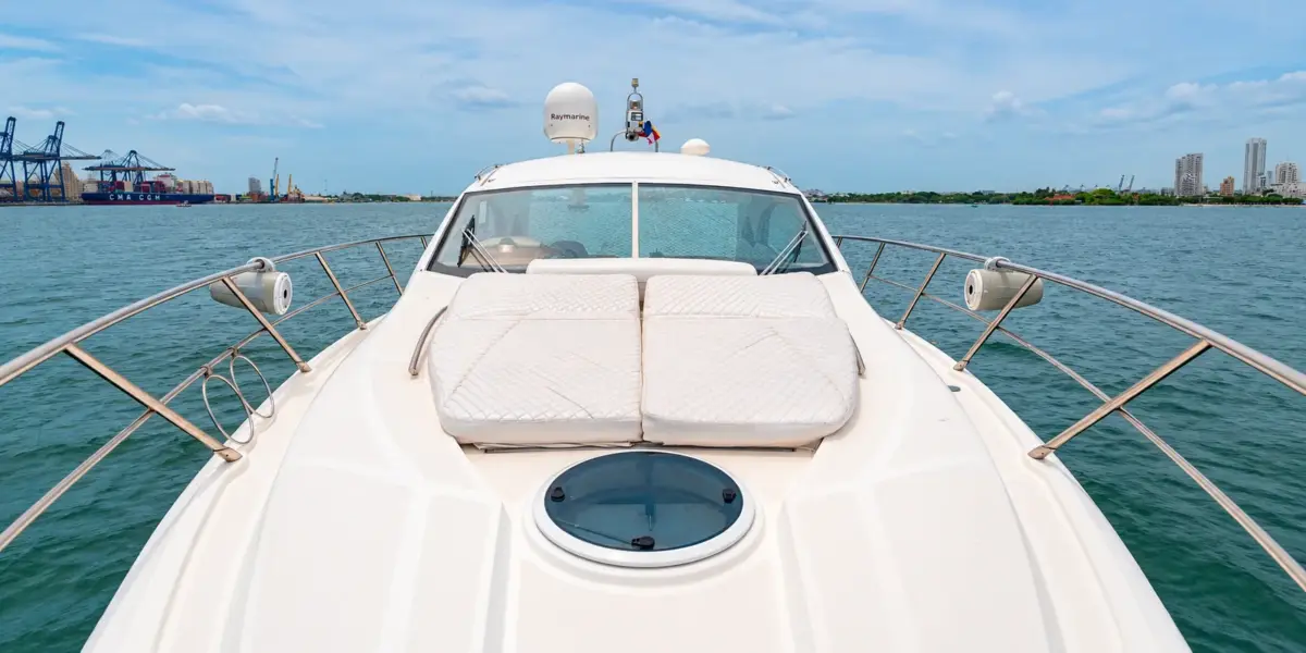Bow sunbeds on the Zetta yacht in Cartagena bay