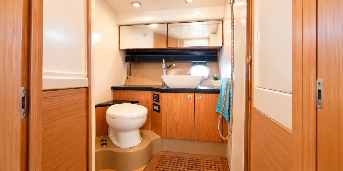 Bathroom with shower on the Zetta yacht